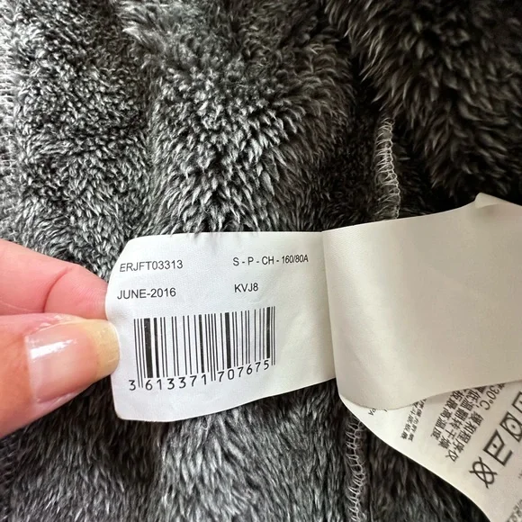 Roxy Black and White Patterned Hoodie Jacket small EUC - Picture 11 of 14